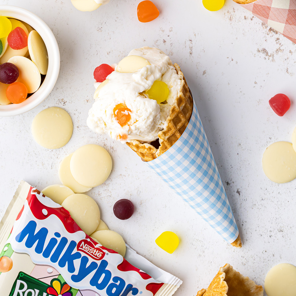 Milkybar Jelly and Ice Cream Frozen Yoghurt Recipe