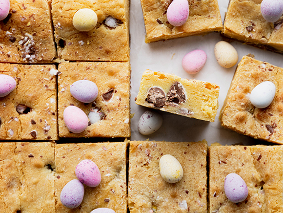 One Pan Easter Blondies 