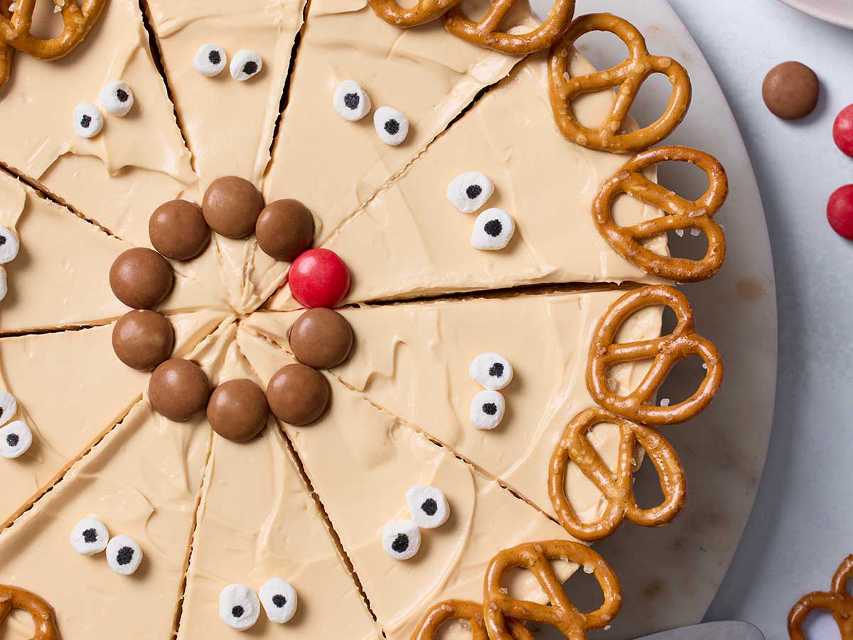 No-Bake Reindeer Cheesecake