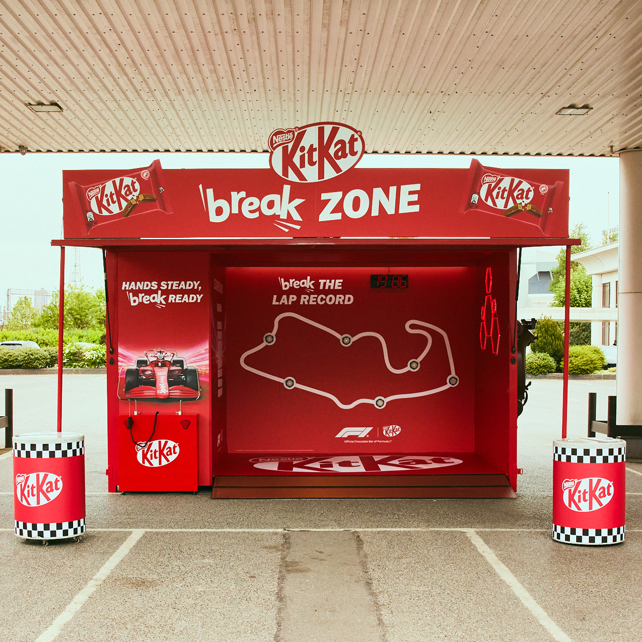 The KITKAT x F1 Experience Hits the Road